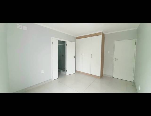 2 BEDROOM APARTMENT FOR SALE IN UMHLANGA RIDGE